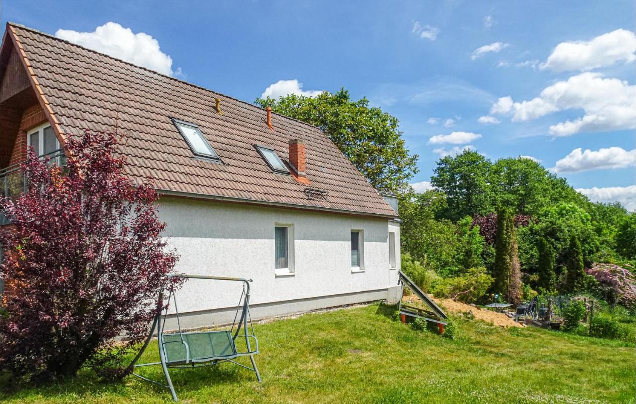 3 Bedroom Nice Home In Pinnow Ot Godern Экстерьер фото