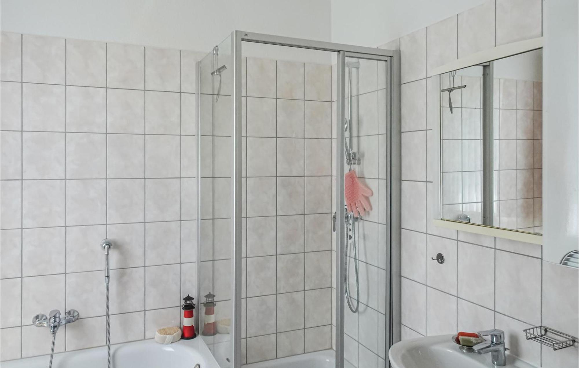 3 Bedroom Nice Home In Pinnow Ot Godern Экстерьер фото